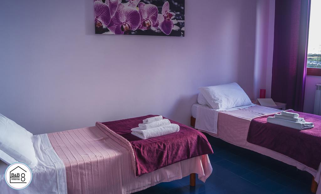 Interno 8 *